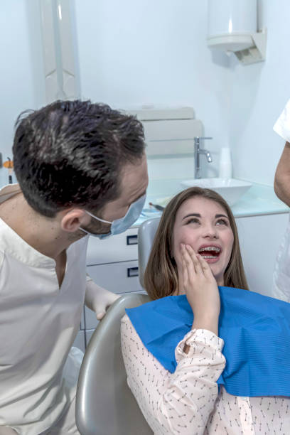 Best Chipped Tooth Repair Near Me  in Live Oak, TX